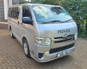 Toyota HiAce 2015 Silver