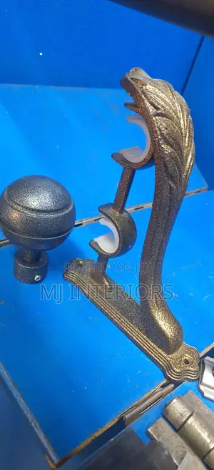 Cobra Metallic Curtain Rods Bracket for Home and Office Decoration