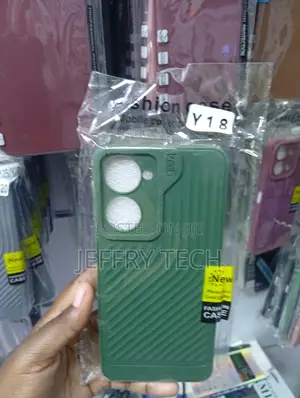 Vivo Y18 Matte Green Gear4-Style Wave-Textured Phone Case