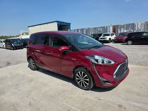 Toyota Sienta 2019 Red