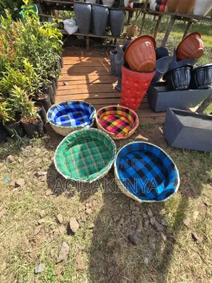 Masaai Shuka Puppy Kitten Beds