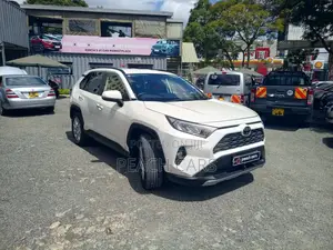 Toyota RAV4 2019 White