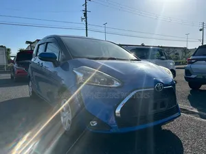 Toyota Sienta 2019 Blue