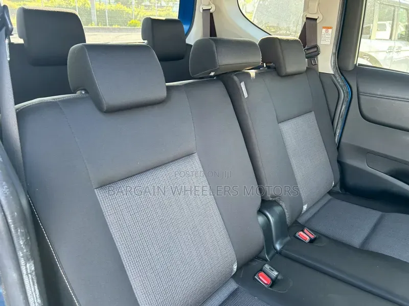 Toyota Sienta 2019 Blue