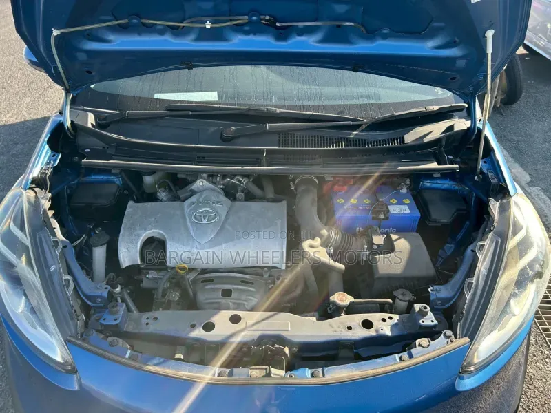 Toyota Sienta 2019 Blue