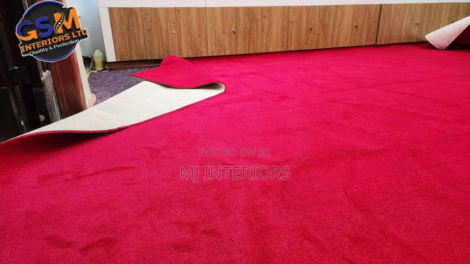 Premium Vip Red Wall to Wall Carpet for Modern Office Design