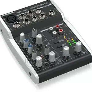 Behringer Xenyx 802s Mixer