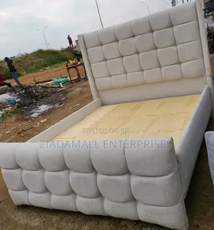 Chester Bed 4*6 White Upholstered Design