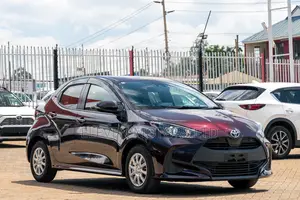 Toyota Yaris 2020 Purple