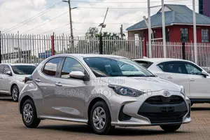 Toyota Yaris 2020 Silver