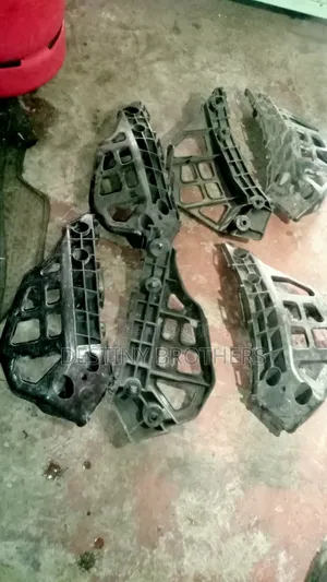 Bumper Slide Front Toyota Auris New Model