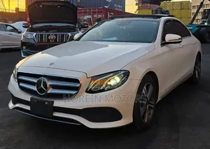 Mercedes-Benz E200 2019 Teal