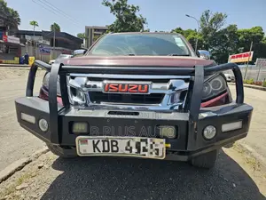 Isuzu D-MAX 2013 Maroon