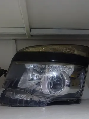 Voxy 2010 Headlight Nonzen