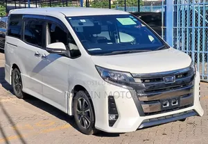 Toyota Noah 2019 Off white