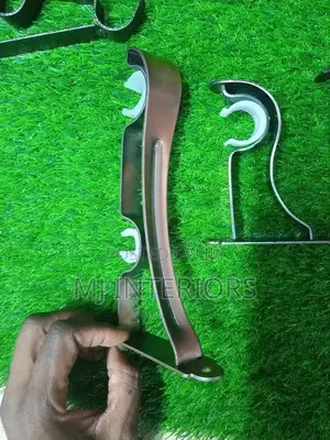 Executive Decorative Brackets Curtain Rods for Luxury Interior Spaces