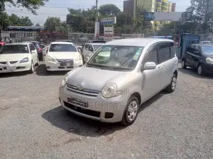 Toyota Sienta 2015 White