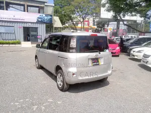 Toyota Sienta 2015 White