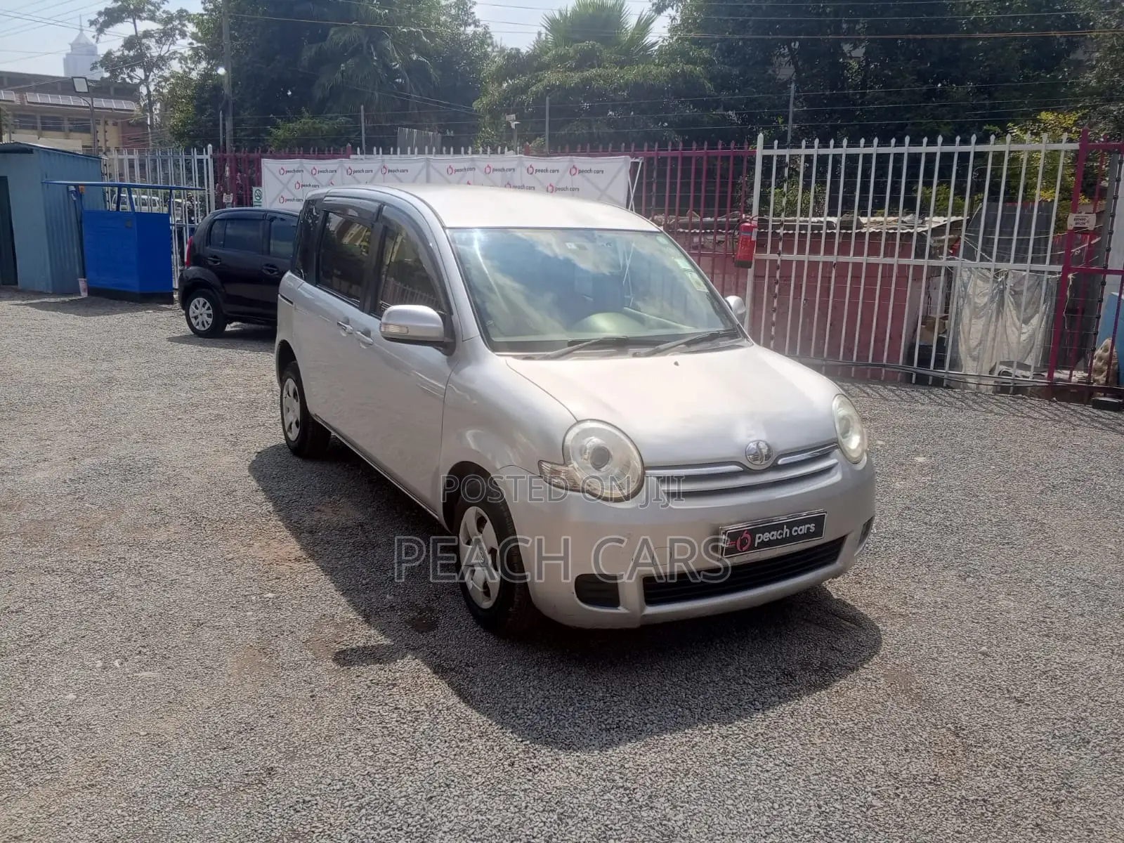 Toyota Sienta 2015 White