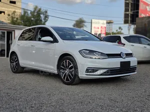 Volkswagen Golf 2019 Pearl