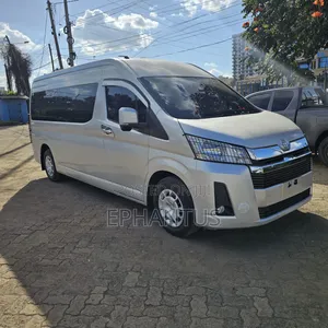 Toyota HiAce 2019 Silver