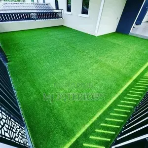 Green Turf Carpet Installation for Beautiful Outdoor Living