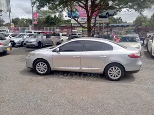 Renault Fluence 2011 Silver