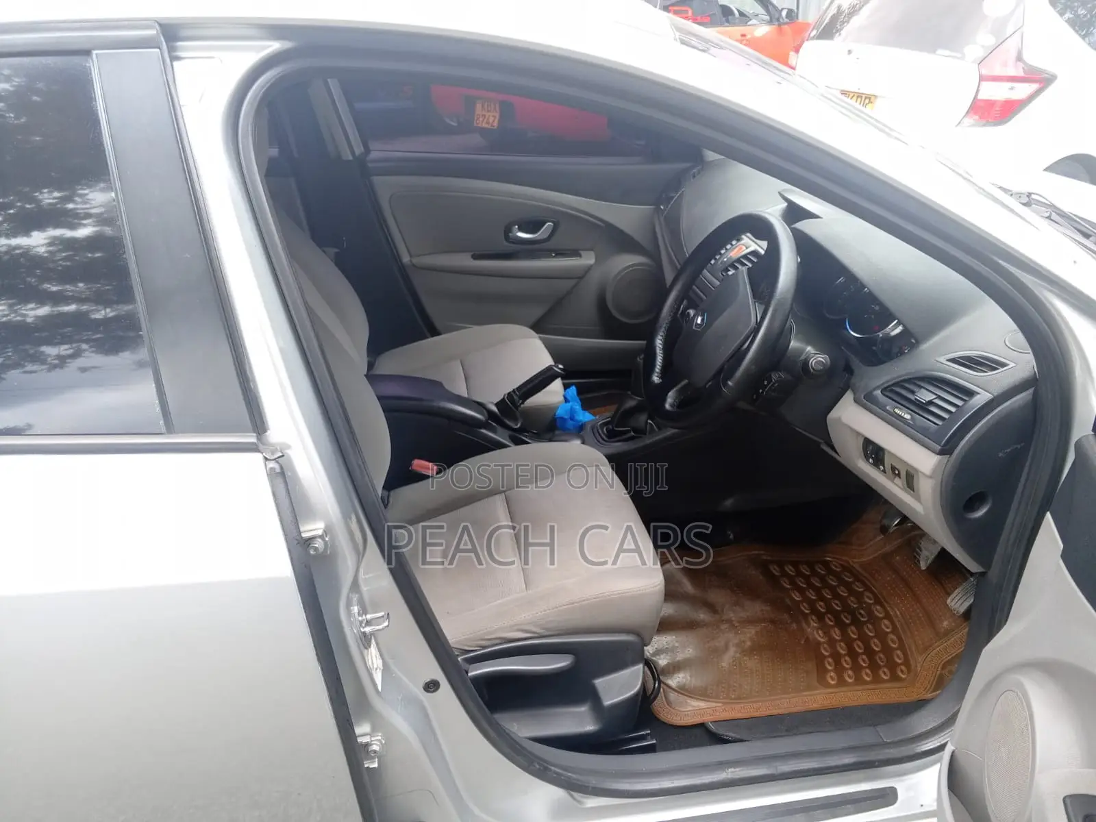 Renault Fluence 2011 Silver