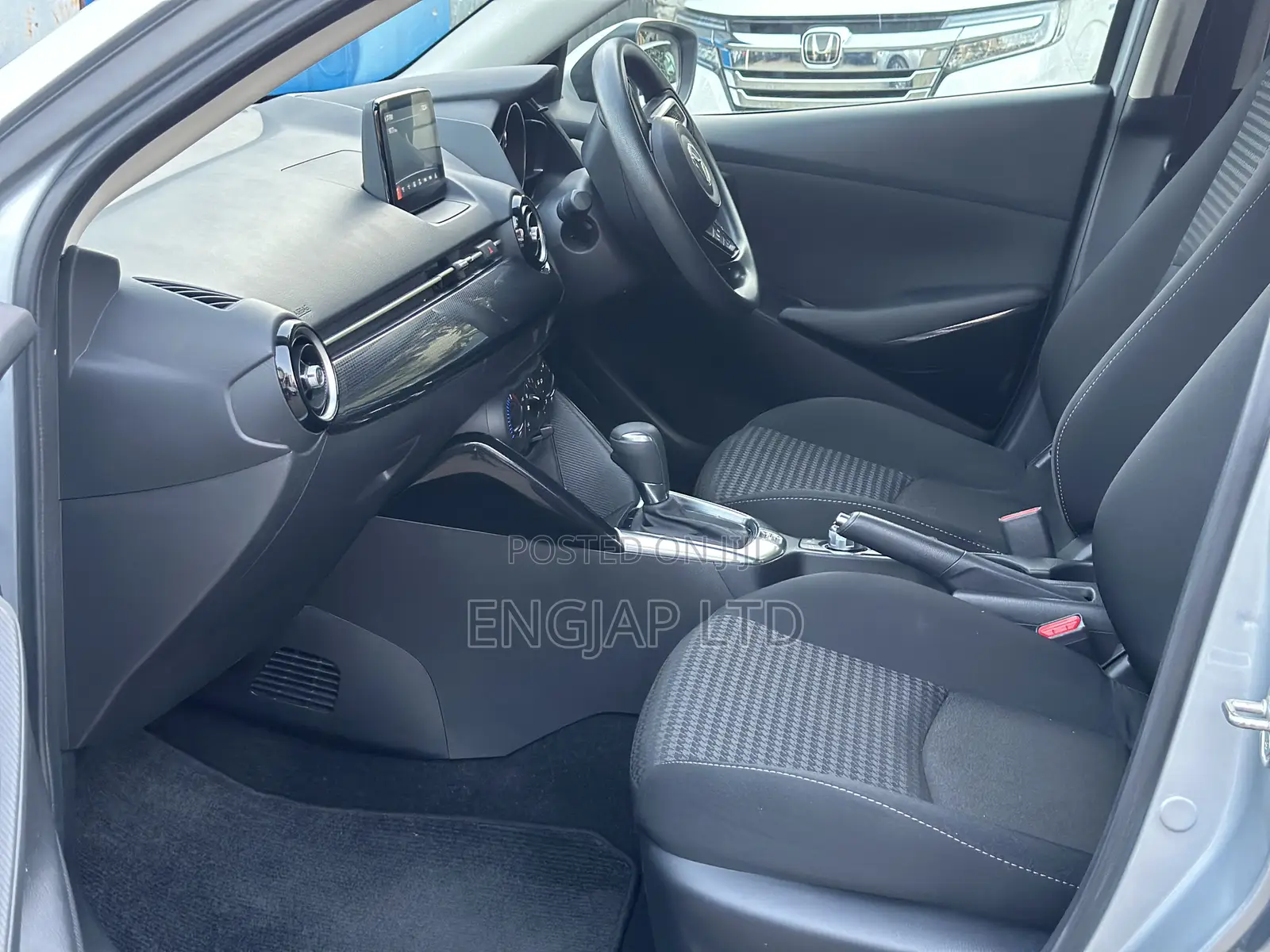 Mazda Demio 2019 Silver