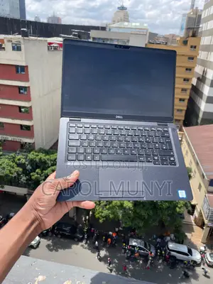 Laptop Dell Latitude 5300 8GB Intel Core i5 SSD 256GB
