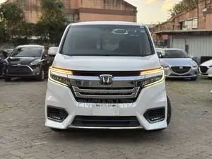Honda Stepwgn 2019 Pearl