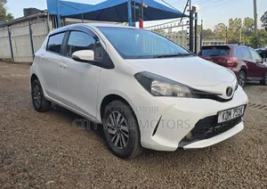 Toyota Vitz 2016 White