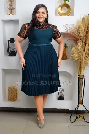 Belted Waist Short Pleated Dresses