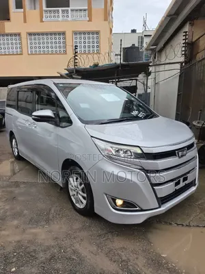 Toyota Noah 2020 Silver