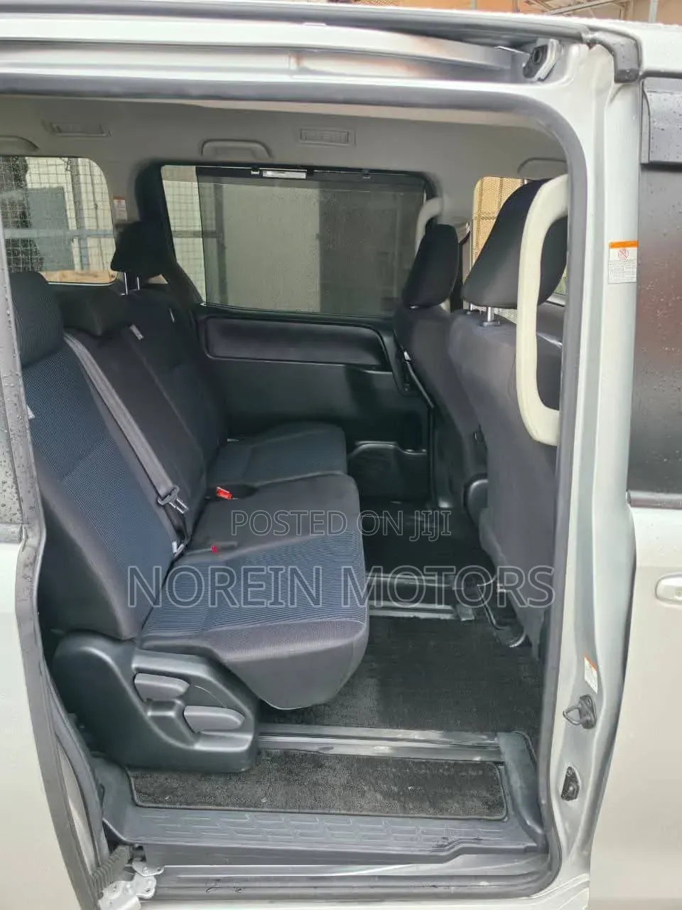 Toyota Noah 2020 Silver