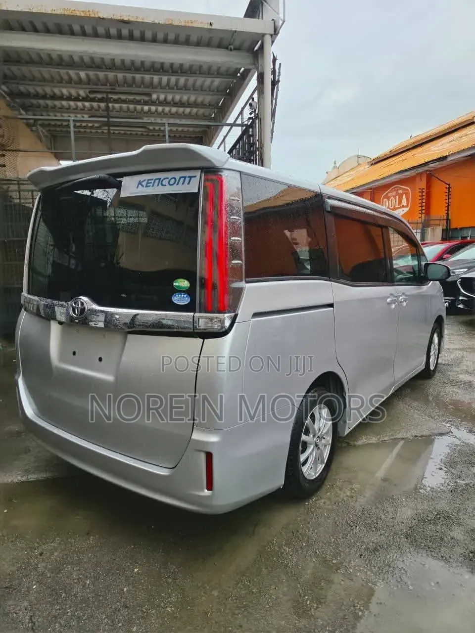 Toyota Noah 2020 Silver