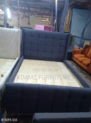 5x6 Dark Gray Chester Bed