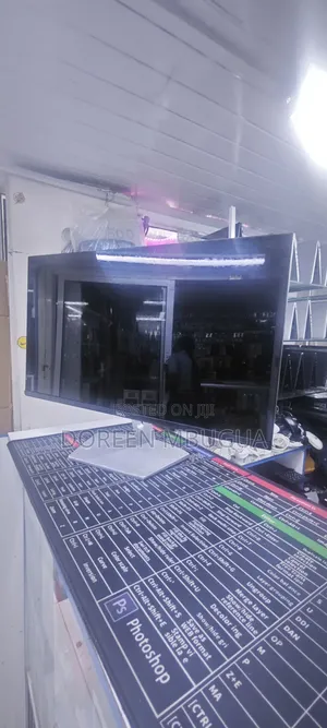 White Dell 27 Inches Frameless