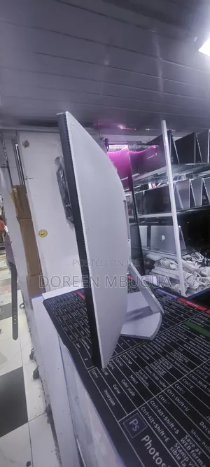 White Dell 27 Inches Frameless