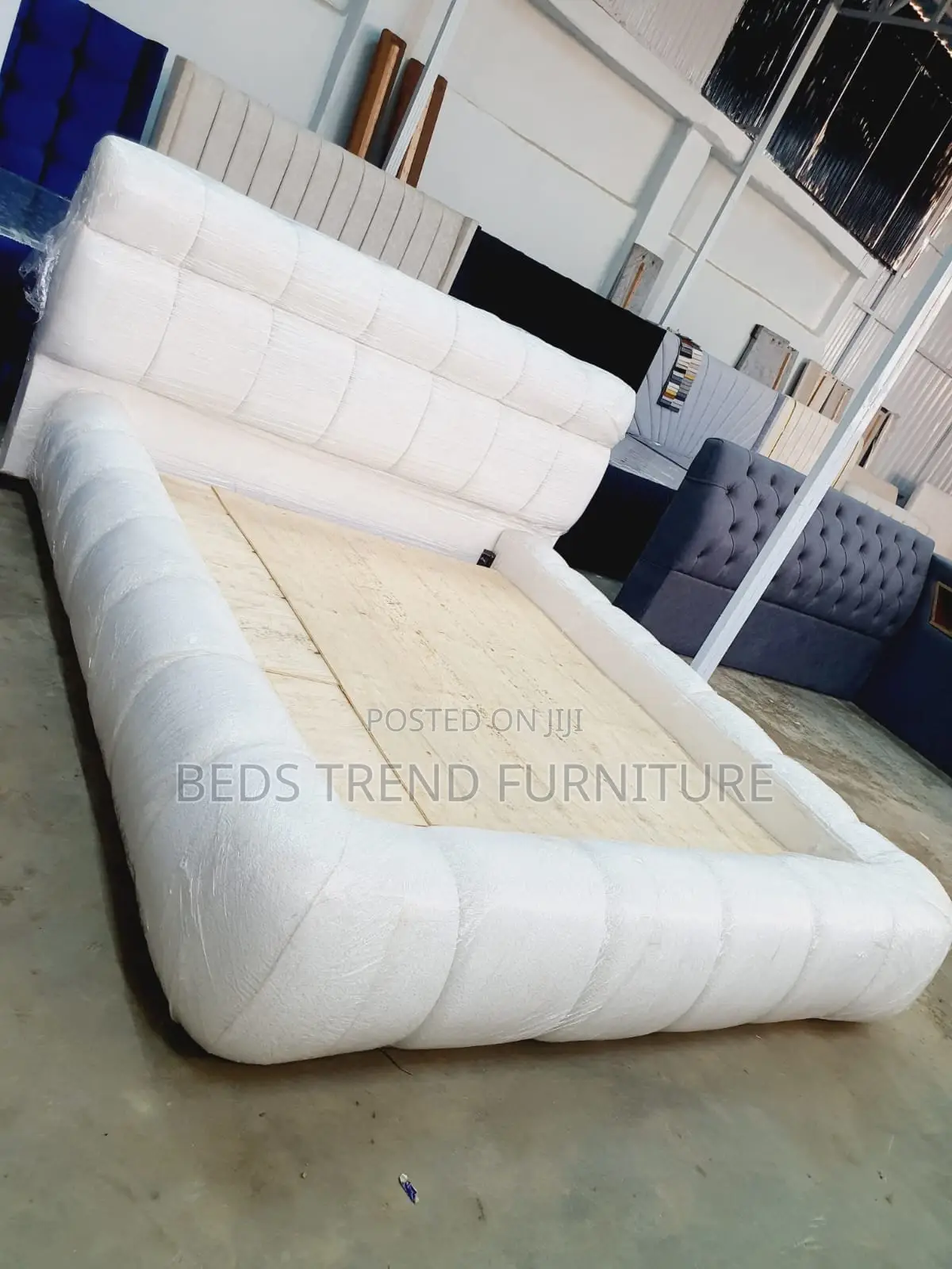 Luxury Bubble 5x6 Upholstered Bed – White Modern Bed Frame