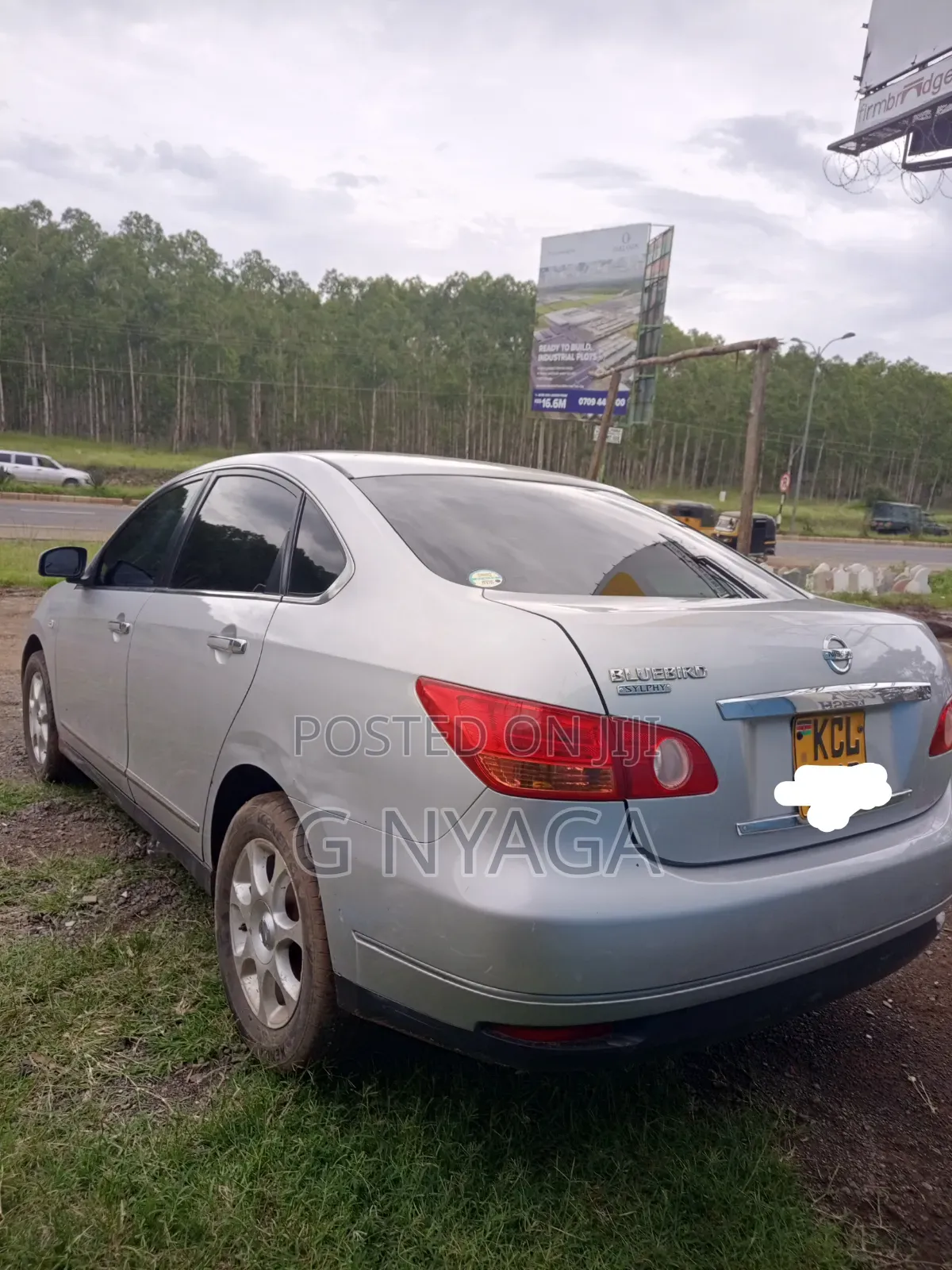 Nissan Bluebird 2010 Silver
