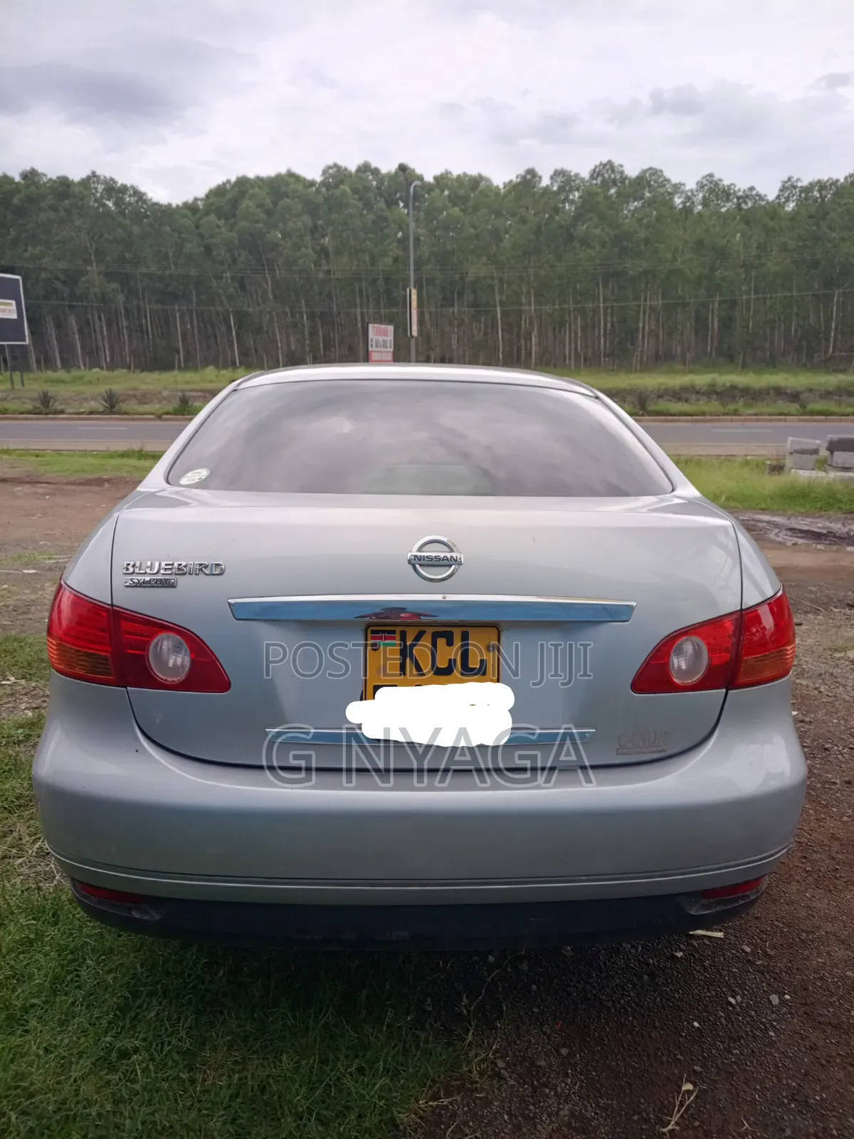 Nissan Bluebird 2010 Silver