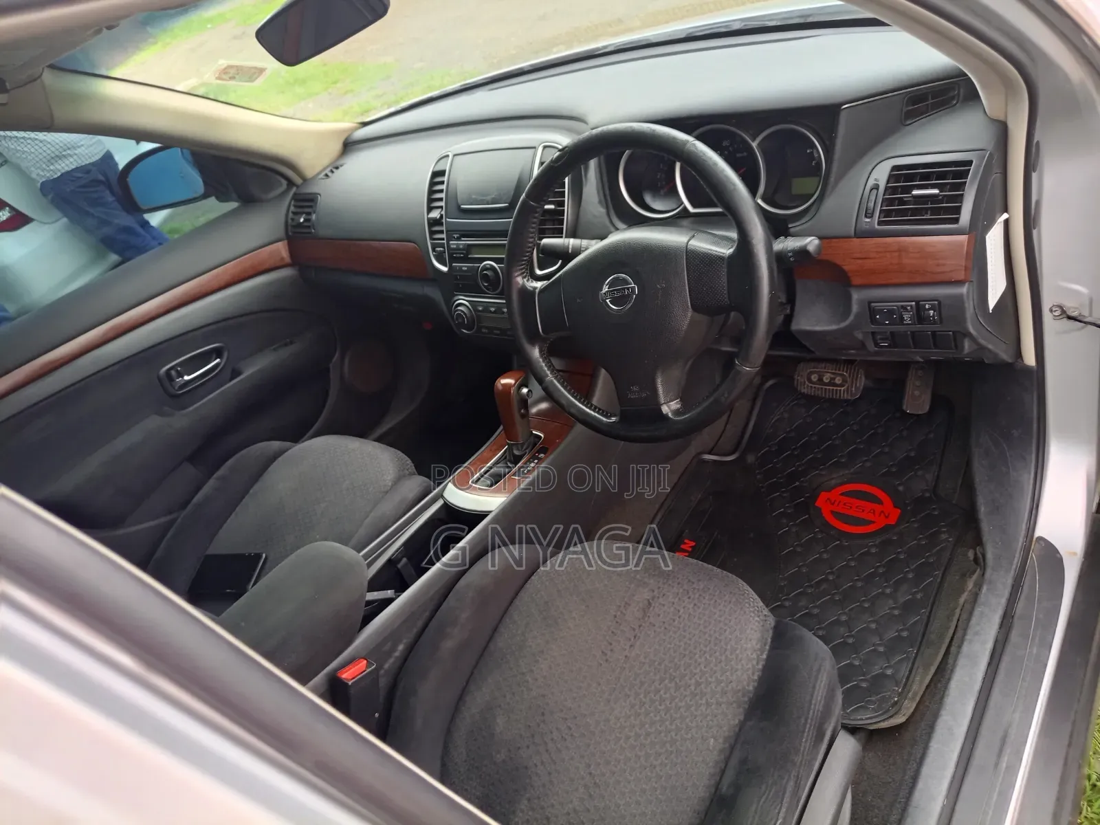 Nissan Bluebird 2010 Silver