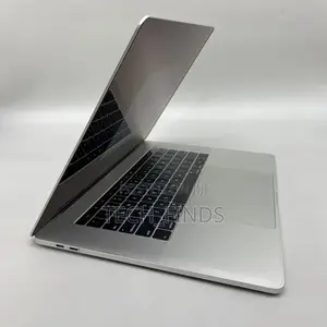 Laptop Apple MacBook Pro 2018 16GB Intel Core i7 SSD 512GB