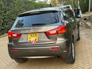 Mitsubishi RVR 2.0 2011 Gray