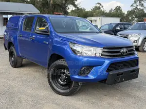 Toyota Hilux SR 4x4 2018 Blue