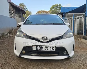 Toyota Vitz 2016 White