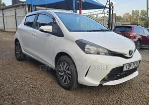 Toyota Vitz 2016 White