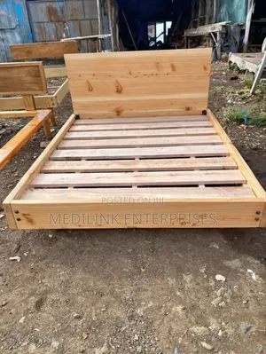 Argelia Boxbeds Solid Cypress Beds 5*6