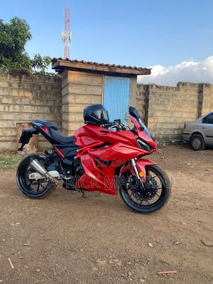Taro GP1 400R 2024 Red